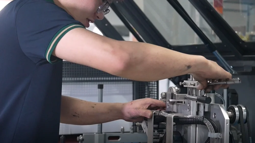 Zhongfu Engineer Performing Precision Calibration